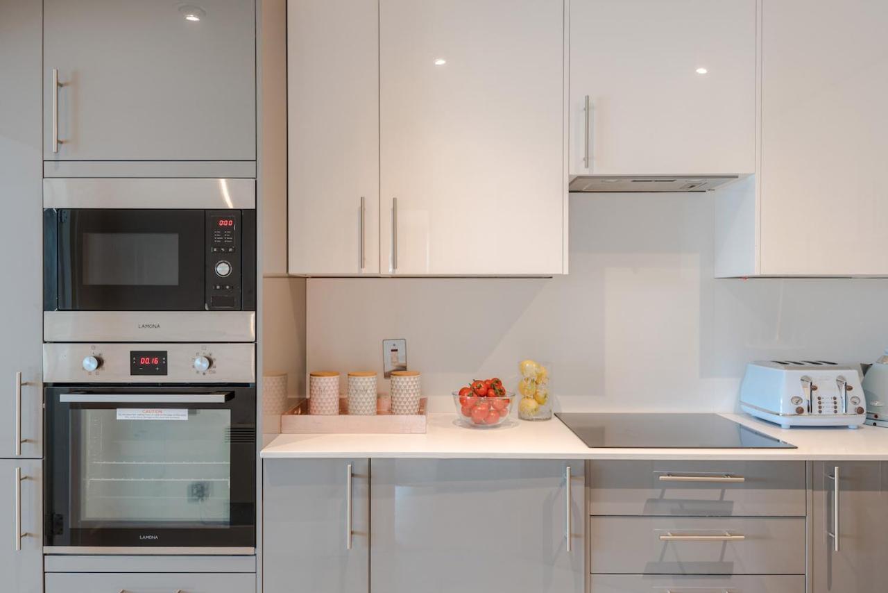 Best Thames View In Town! Large Luxxe Nomad Design Family Home Londra Esterno foto